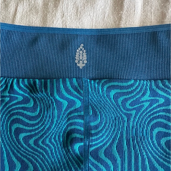 NWOT•FREE PEOPLE X FP MOVEMENT•Women’s “Free Throw”Jacquard Biker Shorts Size Sm - Picture 7 of 7